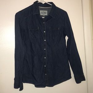 Jean top pearl buttons